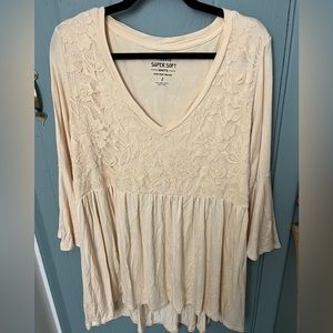 Torrid crème super soft lace blouse 2X